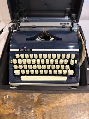 Vintage Triumph Typewriter, Navy Blue With Cream Accents, QWERTZ Keyboard, With